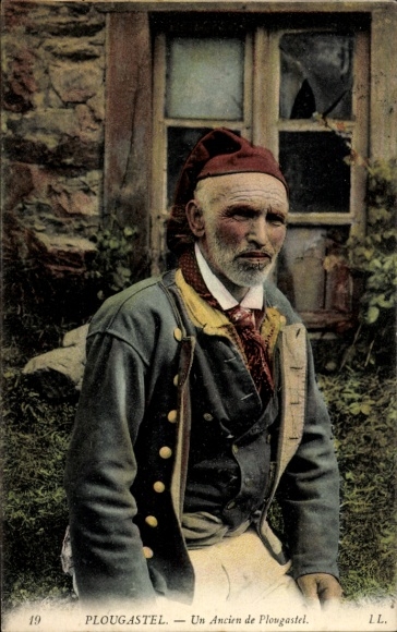 Postcard Plougastel Daoulas Finistère, a former Plougastel, Payson Normande, folklore