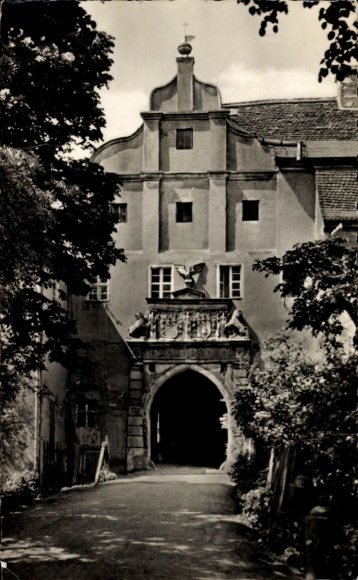 Postcard Sonnewalde in Lower Lusatia, portal to the lower castle