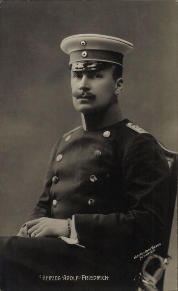 Ak Herzog Adolf Friedrich zu Mecklenburg, Portrait, Uniform