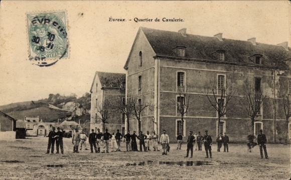 Postcard Évreux Eure, Quartier de Cavalerie