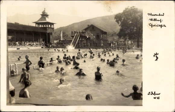 Ak Villach in Kärnten, Blick in das Schwimmbad, Wasserrutsche, Freibad