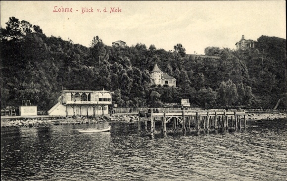 Ak Lohme auf Rügen,  Blick auf die Mole, Hafen, Gebäude, Boot