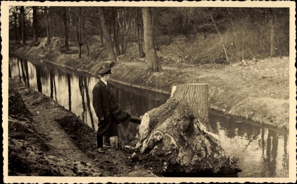 Foto Ak Külso Zahna Elster im Kreis Wittenberg, Zahna, Eisenbahnbau, Stubben