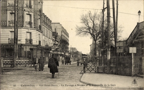 PC Colombes Hauts de Seine, Rue Saint-Denis, Passage à Höhe, Passerelle de la Gare, pharmacy