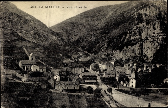 Postcard La Malene Lozère, General view, Blick auf den Ort