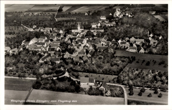 KP Ringingen (dzielnica Ehingen) Erbach w Wirtembergii, widok z lotu ptaka na Ringingen, widoczny kościół,