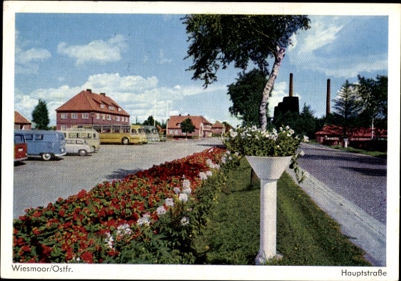 Postcard Wiesmoor in East Frisia, main street, parking lot