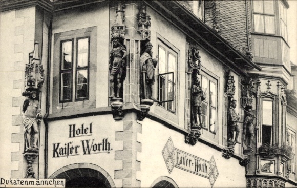 Ak Goslar am Harz, Hotel Kaiser Worth, Dukatenmännchen, Figuren an der Fassade