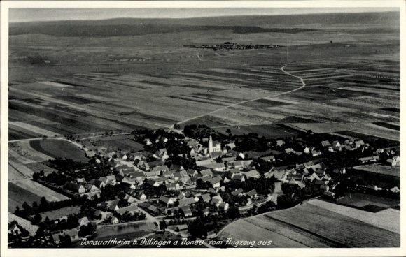 Ak Dillingen an der Donau , Luftaufnahme von Donaualtheim, Felder, Dorf mit Kirche