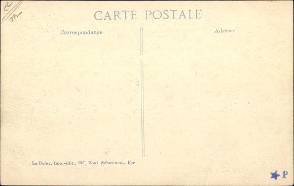 Postcard Soldate Algerians hidden behind a car, I WK