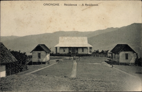 Ak Ononghe Papua Neuguinea, Residence, Blick auf Wohnhäuser
