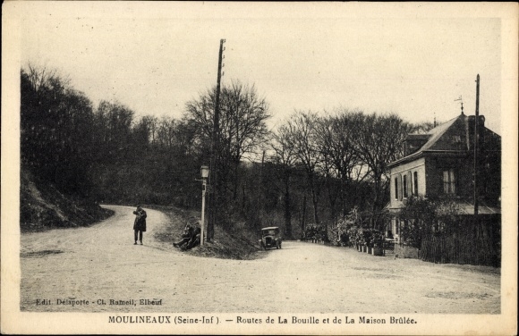 Postcard Moulineaux Seine Maritime, Route de la Bouille and La Maison Brulee