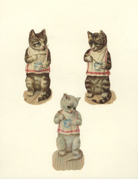 3 kotki waflowe ze śliniakami i kubkiem, każdy o wymiarach ok. 11 x 4 cm