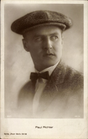 Postcard Actor Paul Richter, Portrait, Cap