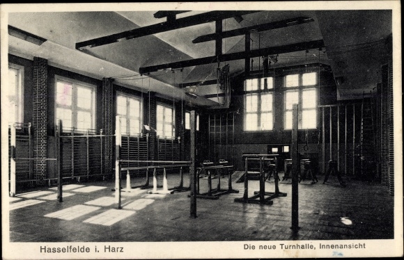 Ak Hasselfelde Oberharz am Brocken, nieuwe gymzaal, gymnastiektoestellen