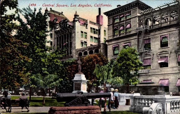 Los Angeles, Californië, VS, Central Square, Cannon, bomen, gebouwen, mensen