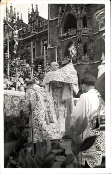 Zdjęcie KP Dachau w Górnej Bawarii, msza uroczysta 1949