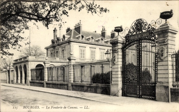 Postcard Bourges Cher, La Fonderie de Canons, building, gate, tree, street