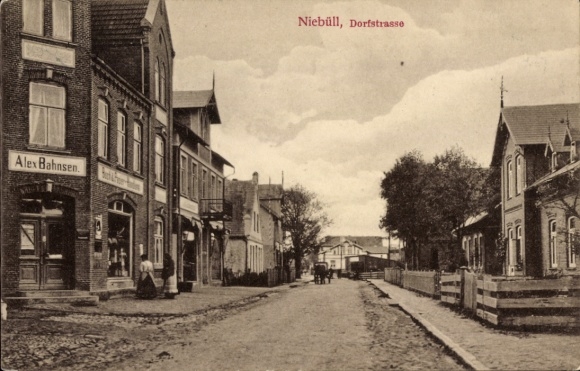 Postcard Niebüll in North Friesland, Dorfstraße, shop of Alex Bahnsen