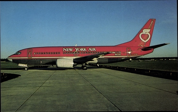 Postcard American passenger plane, New York Air, Boeing 737-3T0, N16310