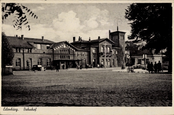 Ak Eilenburg, Bahnhof, Vorplatz