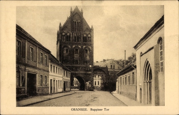 Postcard Gransee in der Mark, Ruppiner Tor, architecture, street view