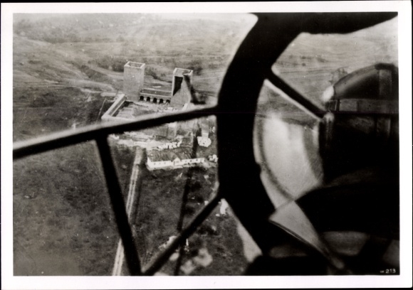 Photo Hoffmann, Heinrich, Romanian fighter planes attack a Soviet fortification, Aug. 1941