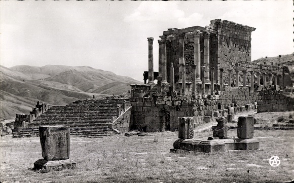 Ak Djemila Algerien, Ruinen des Tempels Septimien,  Säulen, Stufen, antike Steine, Landschaft