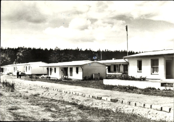 Ak Groß Labenz Warin in Mecklenburg, Bungalows des FDGB Erholungsheims Willi Schröder
