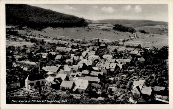 Ak Monzel an der Mosel, Luftaufnahme