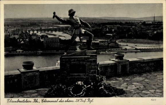 Ak Ehrenbreitstein Koblenz am Rhein, Ehrenmal des ehemaligen 28. Infanterie Regiments, Stadt