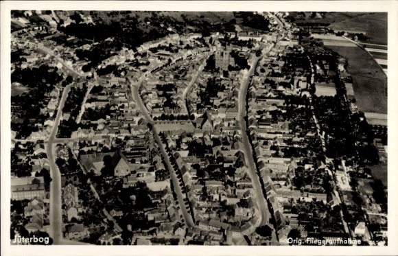Ak Jüterbog in Brandenburg, Luftaufnahme  1939, Stadtansicht, viele Gebäude, Straßen