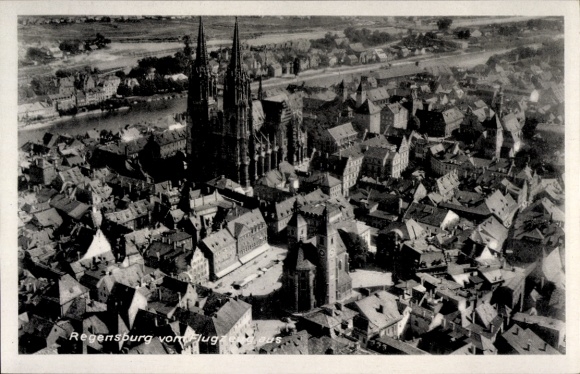 Regensburg aan de Donau, Boven-Palts, luchtfoto van het gebouw, oude stad