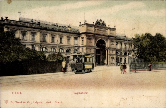 PC Gera in Thuringia, main station, tram