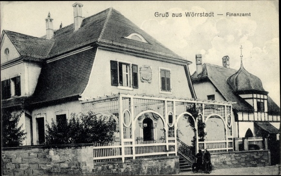 Postcard Wörrstadt Rhineland Palatinate, The tax office from the outside