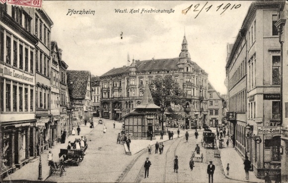 Postcard Pforzheim in the Black Forest, Western Karl Friedrichstraße, passers-by