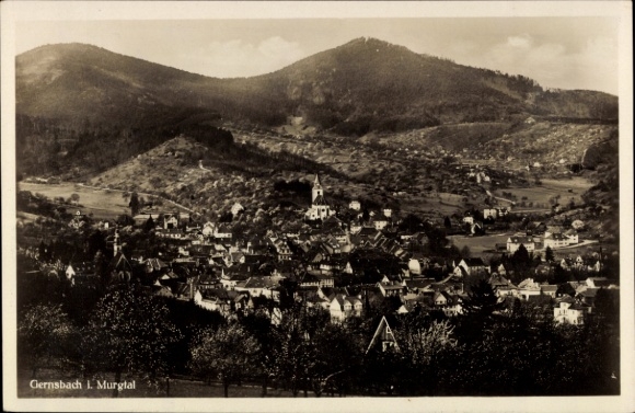 Ak Gernsbach im Murgtal Schwarzwald,  Landschaft, Berge, Häuser, Kirche