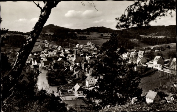 Ak Velden an der Pegnitz Mittelfranken, Landschaft mit Häusern, Fluss, Bäume, Hügel im Hinterg...