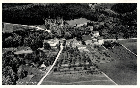 Postcard Rödgen Obersdorf Wilnsdorf in Siegerland, aerial view of Rödgen, Hotel Café Haus Stangier, l