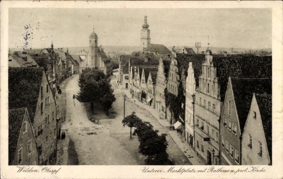 Ak Weiden in der Oberpfalz, Stadtansicht, Unterer Marktplatz, Rathaus, Kirche