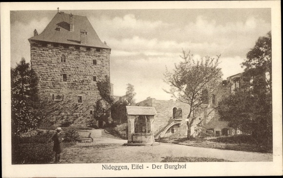 Postcard Nideggen in the Eifel, the courtyard