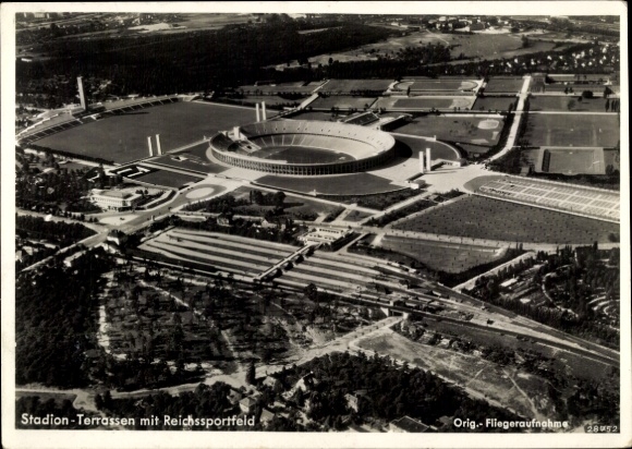 KP Berlin Charlottenburg, zdjęcie lotnicze Reichssportfeld i tarasów stadionu, CJ Frey