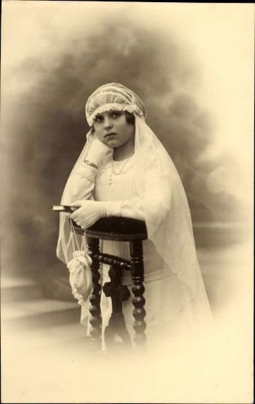 10 old photo PCs on the subject of children, various motifs