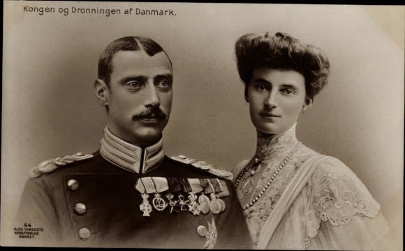 Ak König Christian X. von Dänemark, Königin Alexandrine, Herzogin von Mecklenburg-Schwerin