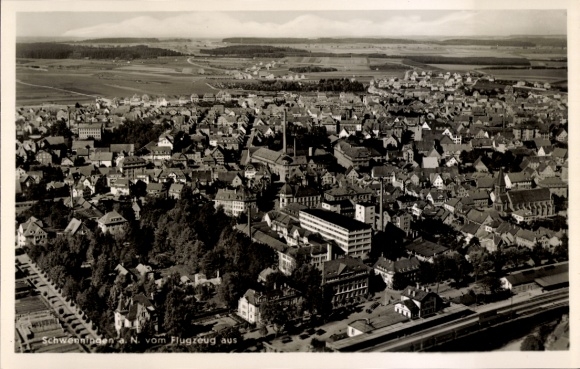 Ak Schwenningen am Neckar, luchtfoto van Schwenningen, uitzicht op de stad, huizen, landschap