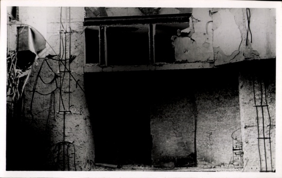 Photo Berlin Schöneberg, Theater, Nürnberger Straße, war destruction WWII, detail, rubble