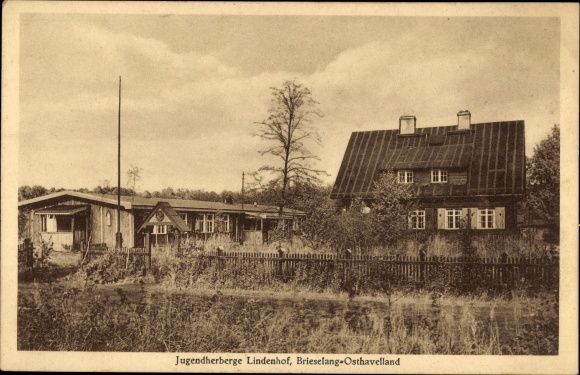 Ak Brieselang im Havelland, jeugdherberg Lindenhof, huis en tuin