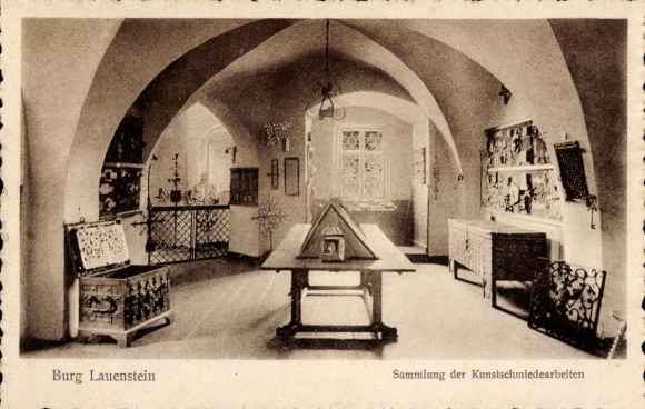 Ak Lauenstein Ludwigsstadt in Opper-Franken, kasteel Lauenstein, binnenaanzicht, kunstcollectie