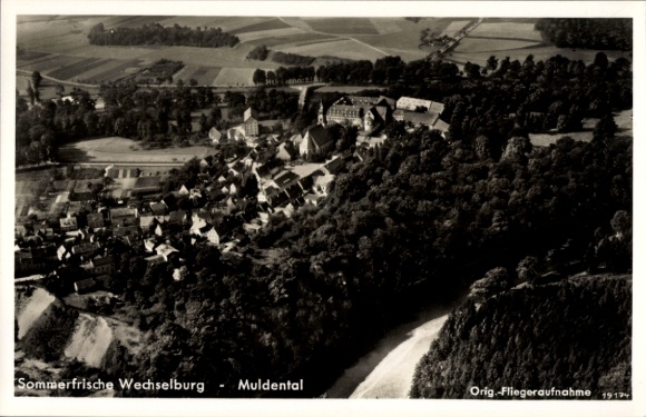 Postcard Wechselburg, Mittelsachsen district, aerial photograph of the Muldental valley