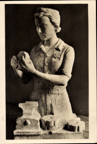 Ak Plastik von August Meyerhuber, Kriegshilfsdienstmaid, RAD Kunstschau Prag 1944